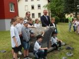 Enthüllung des Serpentinstein-Bärs an der Grundschule (13.06.2017)
